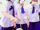 กิจกรรมหล่อเทียน และถวายเทียนพรรษา เนื่องในวันอาสาฬหบูชาและว ... Image 299