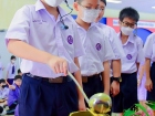 กิจกรรมหล่อเทียน และถวายเทียนพรรษา เนื่องในวันอาสาฬหบูชาและว ... Image 305