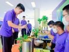 กิจกรรมหล่อเทียน และถวายเทียนพรรษา เนื่องในวันอาสาฬหบูชาและว ... Image 352
