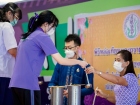 กิจกรรมหล่อเทียน และถวายเทียนพรรษา เนื่องในวันอาสาฬหบูชาและว ... Image 78