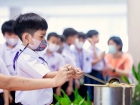 กิจกรรมหล่อเทียน และถวายเทียนพรรษา เนื่องในวันอาสาฬหบูชาและว ... Image 107