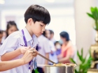 กิจกรรมหล่อเทียน และถวายเทียนพรรษา เนื่องในวันอาสาฬหบูชาและว ... Image 115