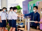 กิจกรรมหล่อเทียน และถวายเทียนพรรษา เนื่องในวันอาสาฬหบูชาและว ... Image 215