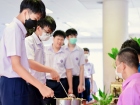 กิจกรรมหล่อเทียน และถวายเทียนพรรษา เนื่องในวันอาสาฬหบูชาและว ... Image 256