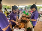 นักเรียนชั้นม.6 จัดเลี้ยงอาหารและมอบของใช้ให้กับมูลนิธิปรารถ ... Image 12