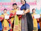 นักเรียนร่วมแสดงโขน เนื่องในงานนมัสการพระพุทธสิหิงค์ และงานม ... Image 1
