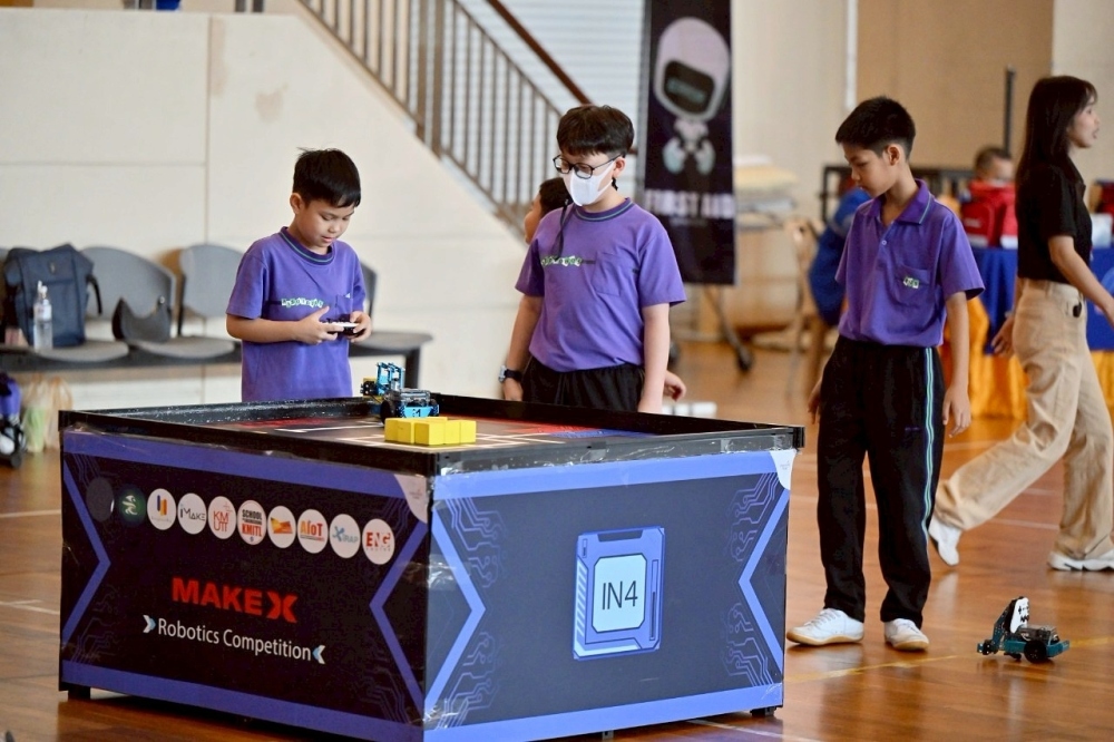 ประมวลภาพกิจกรรม - การแข่งขัน 2025 MakeX Thailand Robotics Competition ...