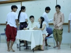 การแสดงละครพูด เรื่อง เห็นแก่ลูก ของนักเรียนขั้นมัธยมศึกษาปี ... Image 47
