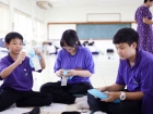 กิจกรรมเสริมหลักสูตร “การทำตุ๊กตาไล่ฝน (Teruterubosu)&quot; Image 38