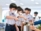 กิจกรรมหล่อเทียน เนื่องในวันอาสาฬหบูชาและวันเข้าพรรษา ประจำป ... Image 53