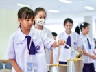 กิจกรรมหล่อเทียน เนื่องในวันอาสาฬหบูชาและวันเข้าพรรษา ประจำป ... Image 153