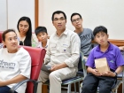 พิธีมอบประกาศนียบัตรแก่ครอบครัวเจ้าภาพ โครงการแลกเปลี่ยนการศ ... Image 116