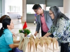 พิธีมอบประกาศนียบัตรแก่ครอบครัวเจ้าภาพ โครงการแลกเปลี่ยนการศ ... Image 7