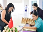 พิธีมอบประกาศนียบัตรแก่ครอบครัวเจ้าภาพ โครงการแลกเปลี่ยนการศ ... Image 19