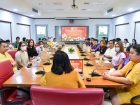 พิธีมอบประกาศนียบัตรแก่ครอบครัวเจ้าภาพ โครงการแลกเปลี่ยนการศ ... Image 45