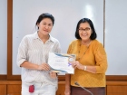 พิธีมอบประกาศนียบัตรแก่ครอบครัวเจ้าภาพ โครงการแลกเปลี่ยนการศ ... Image 58