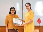 พิธีมอบประกาศนียบัตรแก่ครอบครัวเจ้าภาพ โครงการแลกเปลี่ยนการศ ... Image 79