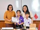 พิธีมอบประกาศนียบัตรแก่ครอบครัวเจ้าภาพ โครงการแลกเปลี่ยนการศ ... Image 83