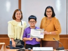 พิธีมอบประกาศนียบัตรแก่ครอบครัวเจ้าภาพ โครงการแลกเปลี่ยนการศ ... Image 96