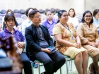 พิธีมอบประกาศนียบัตรแก่ครอบครัวเจ้าภาพ โครงการแลกเปลี่ยนการศ ... Image 12
