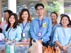 พิธีทำบุญตักบาตรข้าวสารอาหารแห้ง เนื่องในโอกาสวันเฉลิมพระชนม ... Image 5