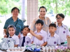 พิธีทำบุญตักบาตรข้าวสารอาหารแห้ง เนื่องในโอกาสวันเฉลิมพระชนม ... Image 48