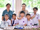 พิธีทำบุญตักบาตรข้าวสารอาหารแห้ง เนื่องในโอกาสวันเฉลิมพระชนม ... Image 49