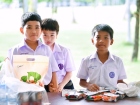พิธีทำบุญตักบาตรข้าวสารอาหารแห้ง เนื่องในโอกาสวันเฉลิมพระชนม ... Image 58