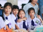 พิธีทำบุญตักบาตรข้าวสารอาหารแห้ง เนื่องในโอกาสวันเฉลิมพระชนม ... Image 86