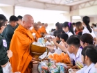 พิธีทำบุญตักบาตรข้าวสารอาหารแห้ง เนื่องในโอกาสวันเฉลิมพระชนม ... Image 111
