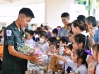 พิธีทำบุญตักบาตรข้าวสารอาหารแห้ง เนื่องในโอกาสวันเฉลิมพระชนม ... Image 123