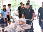 พิธีทำบุญตักบาตรข้าวสารอาหารแห้ง เนื่องในโอกาสวันเฉลิมพระชนม ... Image 154