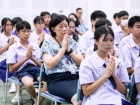 พิธีทำบุญตักบาตรข้าวสารอาหารแห้ง เนื่องในโอกาสวันเฉลิมพระชนม ... Image 304