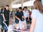 พิธีทำบุญตักบาตรข้าวสารอาหารแห้ง เนื่องในโอกาสวันเฉลิมพระชนม ... Image 158