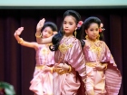 พิธีถวายพระพรชัยมงคล วันเฉลิมพระชนมพรรษา สมเด็จพระนางเจ้าสิร ... Image 117