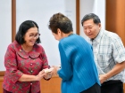 ต้อนรับ International Student Manager and Finance Manager จา ... Image 6