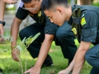 นักศึกษาวิชาทหารปลูกต้นไม้ เพื่อถวายเป็นพระราชกุศล Image 43