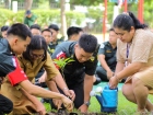นักศึกษาวิชาทหารปลูกต้นไม้ เพื่อถวายเป็นพระราชกุศล Image 55