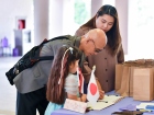 พิธีมอบประกาศนียบัตรแก่ครอบครัวเจ้าภาพ โครงการแลกเปลี่ยนฯ Ko ... Image 8
