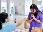 พิธีมอบประกาศนียบัตรแก่ครอบครัวเจ้าภาพ โครงการแลกเปลี่ยนฯ Ko ... Image 16