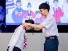 พิธีมอบประกาศนียบัตรแก่ครอบครัวเจ้าภาพ โครงการแลกเปลี่ยนฯ Ko ... Image 123