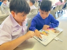 กิจกรรม“พี่ชวนน้องอ่าน” ของนักเรียนระดับชั้นประถมศึกษาปีที่  ... Image 126