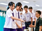 พิธีหล่อเทียนพรรษา เนื่องในวันอาสาฬหบูชาและวันเข้าพรรษา ประจ ... Image 55