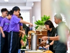 พิธีหล่อเทียนพรรษา เนื่องในวันอาสาฬหบูชาและวันเข้าพรรษา ประจ ... Image 68