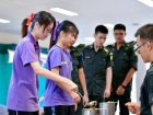 พิธีหล่อเทียนพรรษา เนื่องในวันอาสาฬหบูชาและวันเข้าพรรษา ประจ ... Image 102