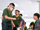 พิธีหล่อเทียนพรรษา เนื่องในวันอาสาฬหบูชาและวันเข้าพรรษา ประจ ... Image 182
