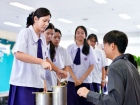 พิธีหล่อเทียนพรรษา เนื่องในวันอาสาฬหบูชาและวันเข้าพรรษา ประจ ... Image 187