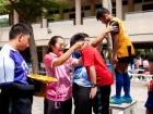การมอบเหรียญรางวัล และเก็บตกขอบสนาม โครงการกีฬาสีสัมพันธ์ คร ... Image 84