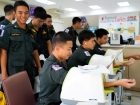 นักศึกษาวิชาทหารร่วมบริจาคโลหิตตามโครงการ “เติมโลหิต เพื่อชา ... Image 2