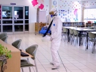 ดำเนินการพ่นน้ำยาฆ่าเชื้อและทำความสะอาดบริเวณรอบโรงเรียน Image 35